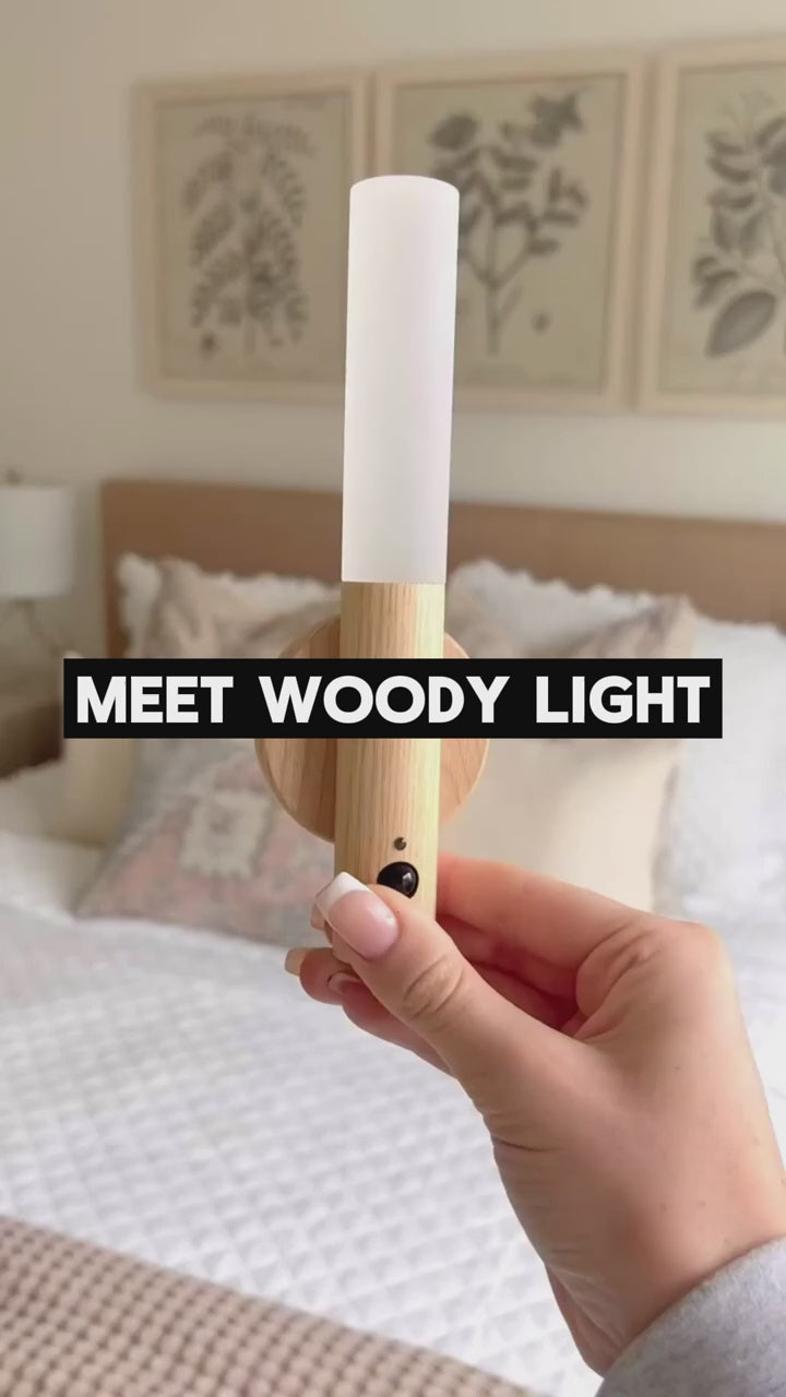 Load video: &lt;p&gt;Smart motion and light sensors automatically turn on the light in dark spaces for added convenience and safety.&lt;/p&gt;